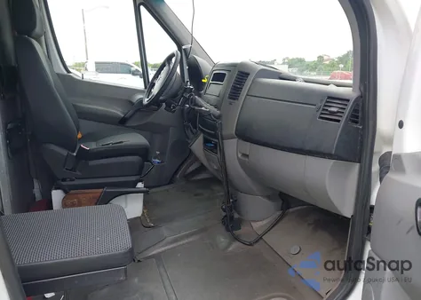 2012 Mercedes-Benz Sprinter 2500 High Roof из США, поврежденный, VIN WD3PE8CB0C5613216